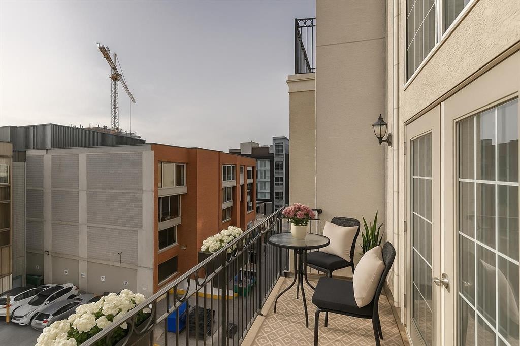 









527


15

Avenue Southwest, 403,
Calgary,




AB
T2R 1R5

