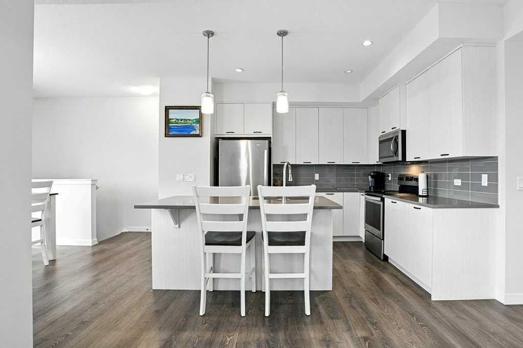 









115


Sagewood

Drive Southwest, 123,
Airdrie,




AB
T4B 4V5

