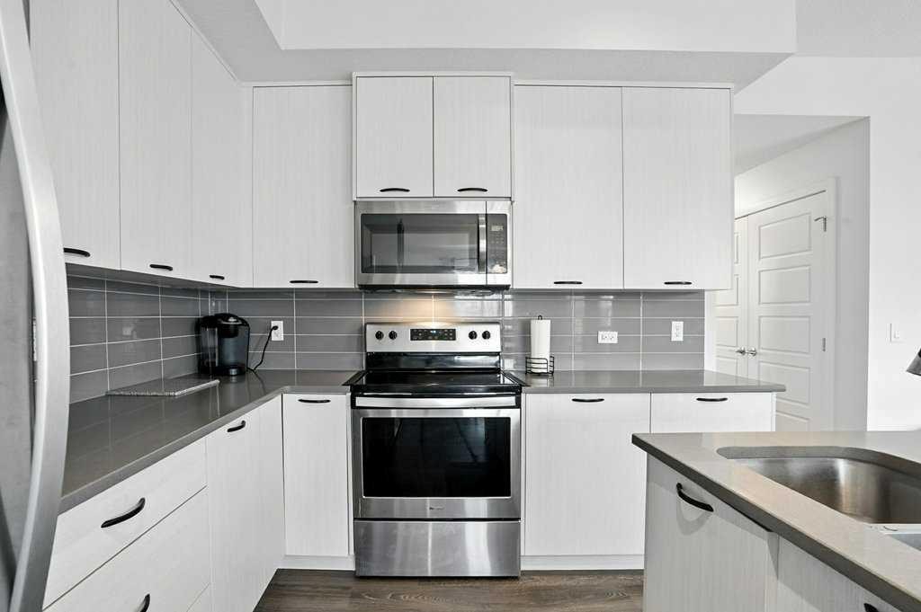 









115


Sagewood

Drive Southwest, 123,
Airdrie,




AB
T4B 4V5

