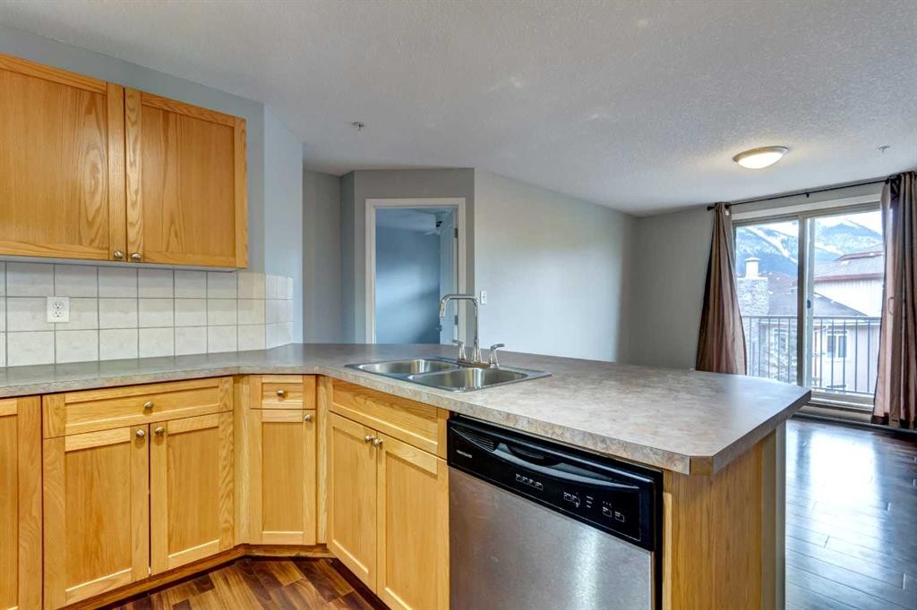 









186


Kananaskis Way

, 213,
Canmore,




AB
T1W 0A2

