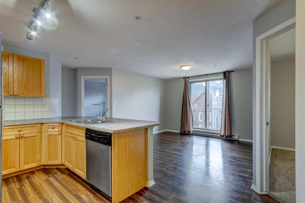 









186


Kananaskis Way

, 213,
Canmore,




AB
T1W 0A2


