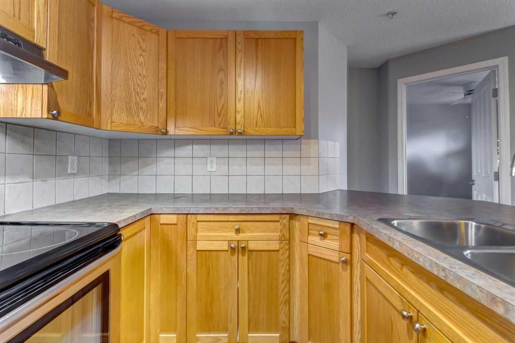 









186


Kananaskis Way

, 213,
Canmore,




AB
T1W 0A2

