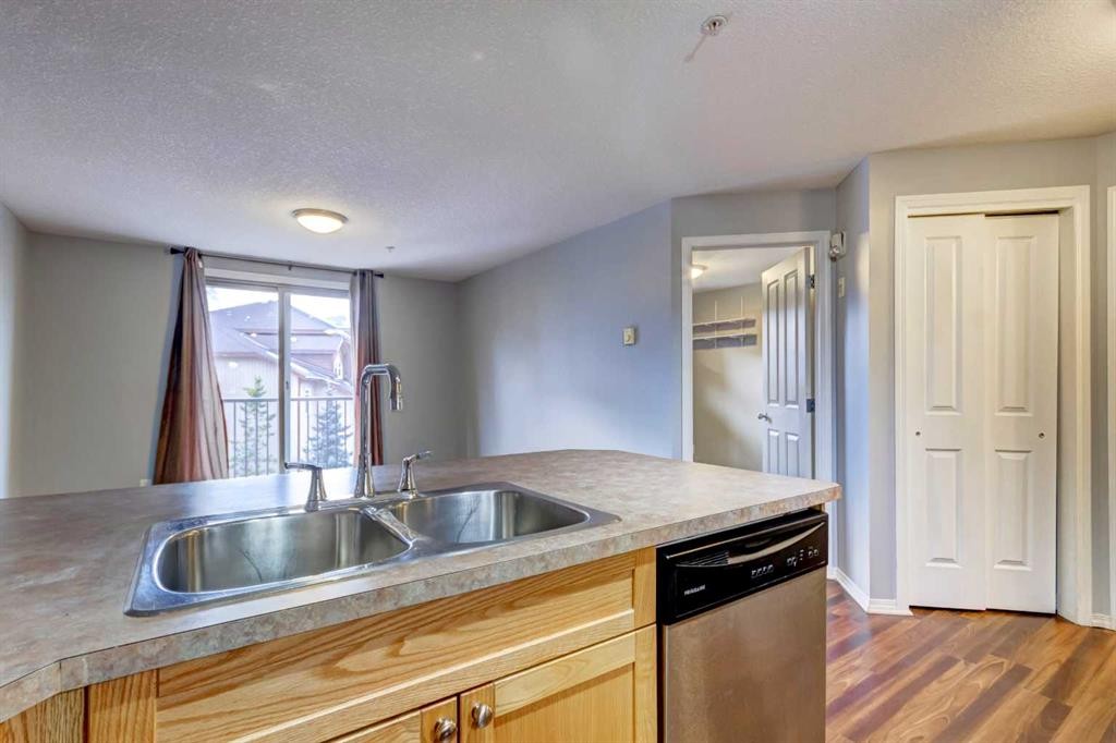 









186


Kananaskis Way

, 213,
Canmore,




AB
T1W 0A2

