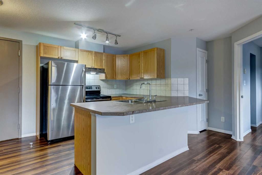 









186


Kananaskis Way

, 213,
Canmore,




AB
T1W 0A2

