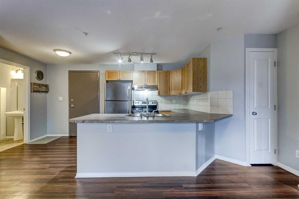









186


Kananaskis Way

, 213,
Canmore,




AB
T1W 0A2

