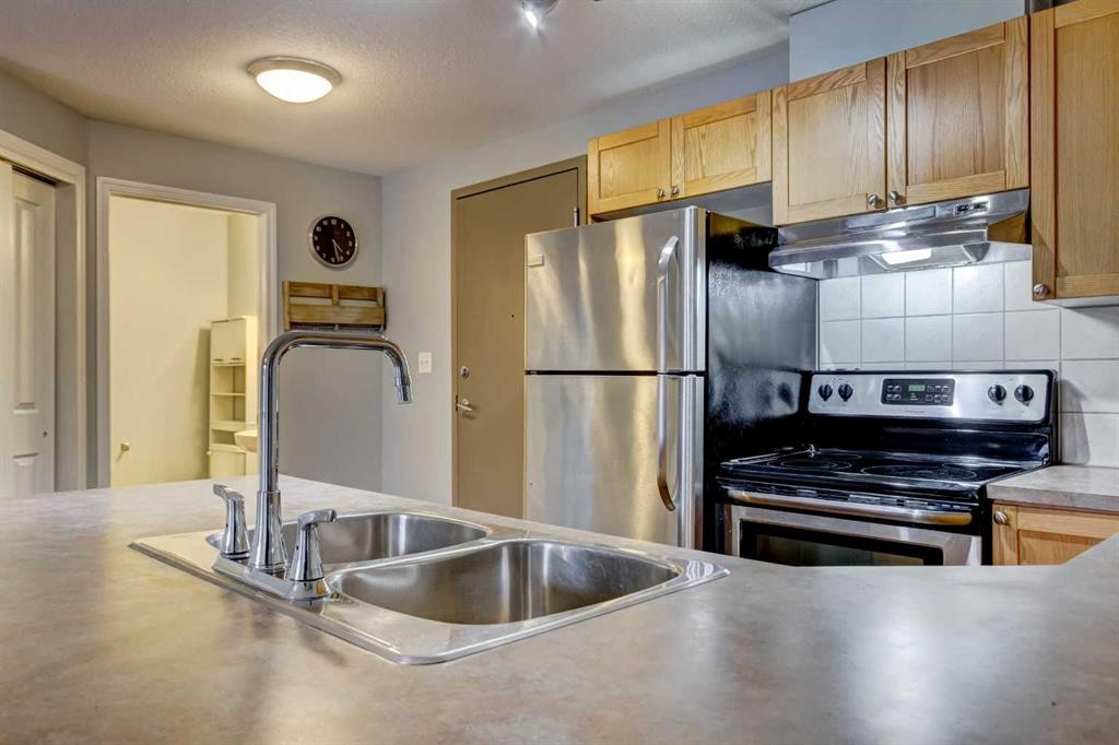 









186


Kananaskis Way

, 213,
Canmore,




AB
T1W 0A2

