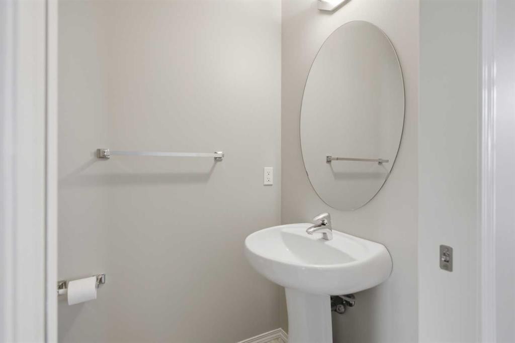 









105


Drake Landing

Common, 93,
Okotoks,




AB
T1S 0C9

