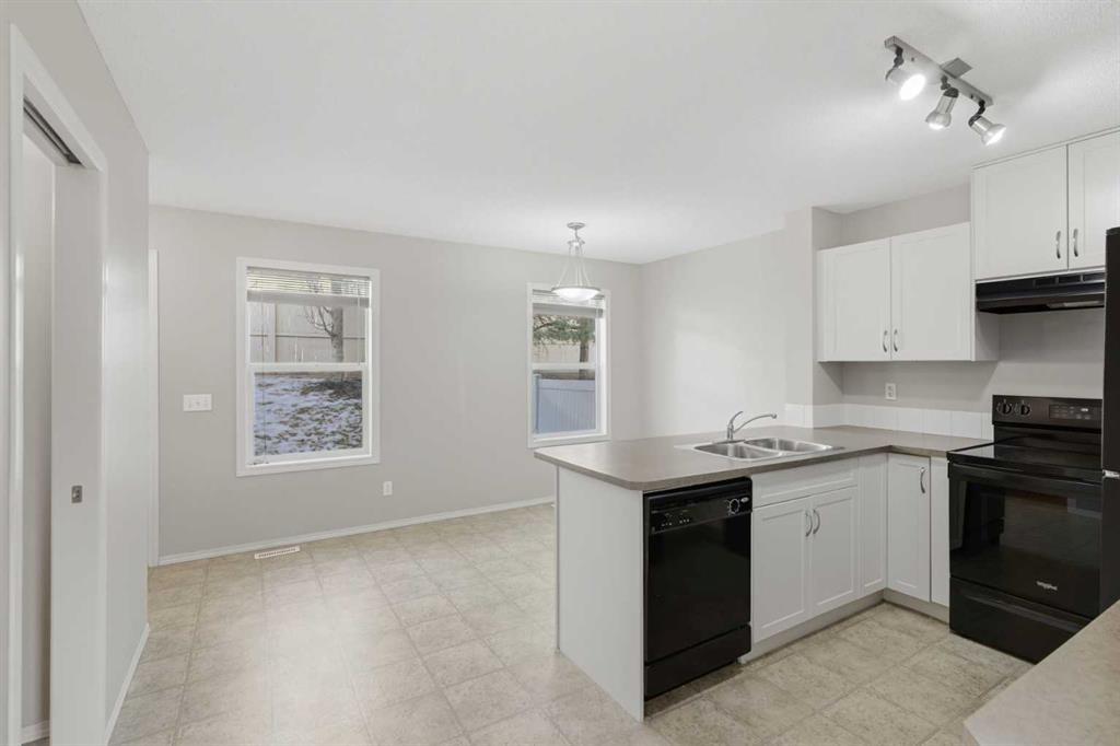 









105


Drake Landing

Common, 93,
Okotoks,




AB
T1S 0C9

