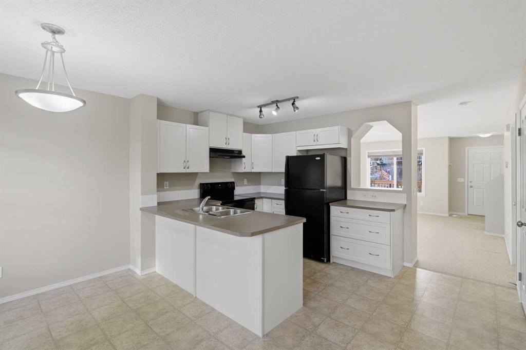 









105


Drake Landing

Common, 93,
Okotoks,




AB
T1S 0C9

