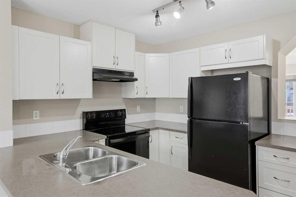 









105


Drake Landing

Common, 93,
Okotoks,




AB
T1S 0C9

