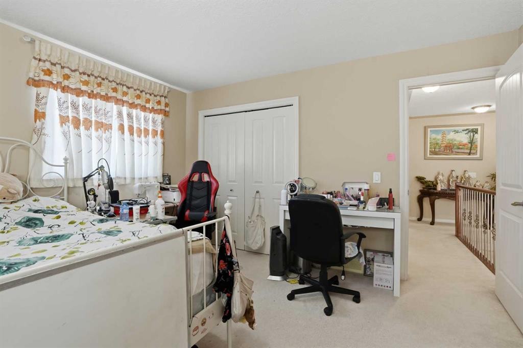 









197


West Creek

Boulevard,
Chestermere,




AB
T1X 1S8

