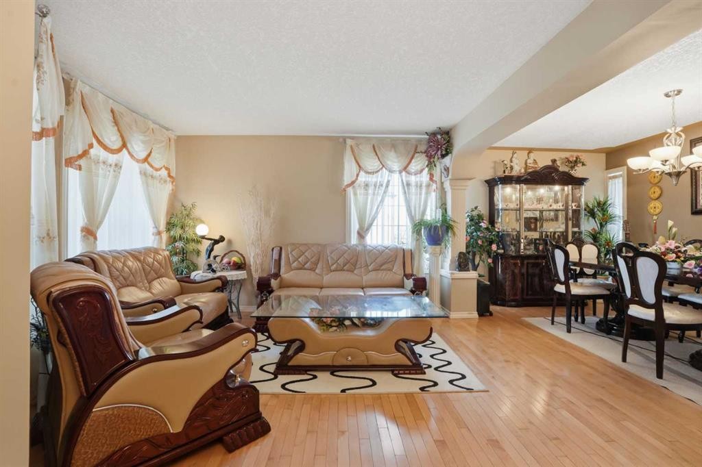 









197


West Creek

Boulevard,
Chestermere,




AB
T1X 1S8

