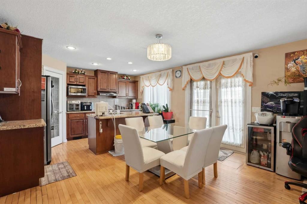 









197


West Creek

Boulevard,
Chestermere,




AB
T1X 1S8

