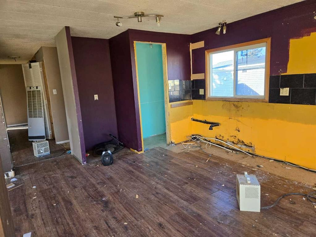 









223


Polar

Avenue Northeast,
High River,




AB
T1V 1J5

