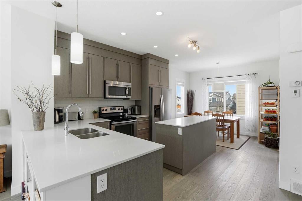 









111


Rainbow Falls

Gate, 70,
Chestermere,




AB
T1X 0Z4

