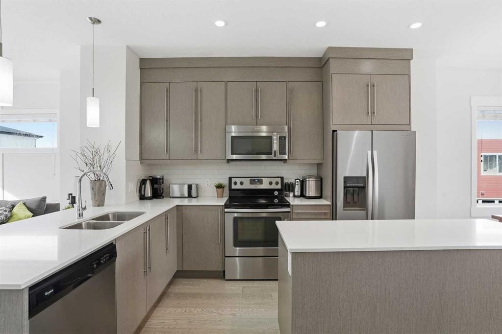 









111


Rainbow Falls

Gate, 70,
Chestermere,




AB
T1X 0Z4


