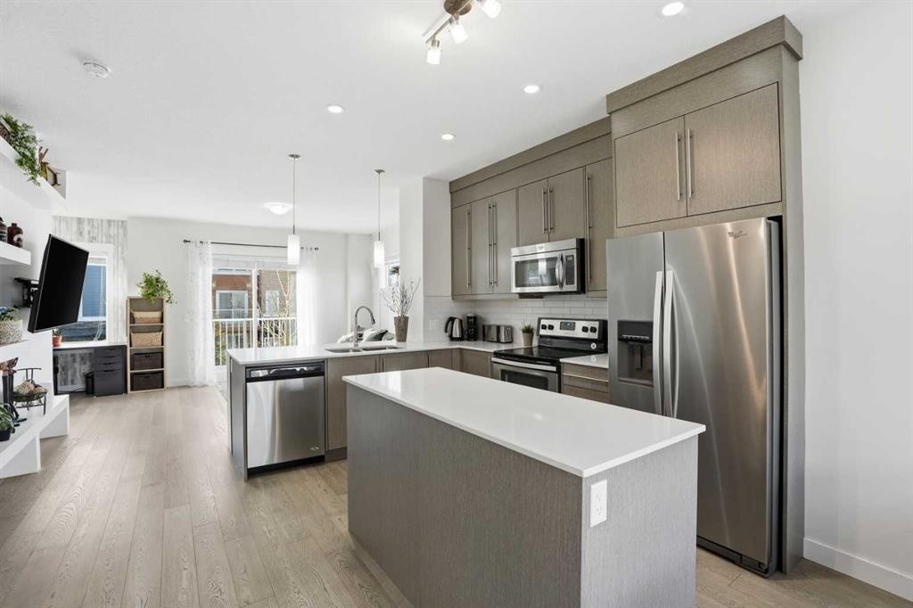 









111


Rainbow Falls

Gate, 70,
Chestermere,




AB
T1X 0Z4

