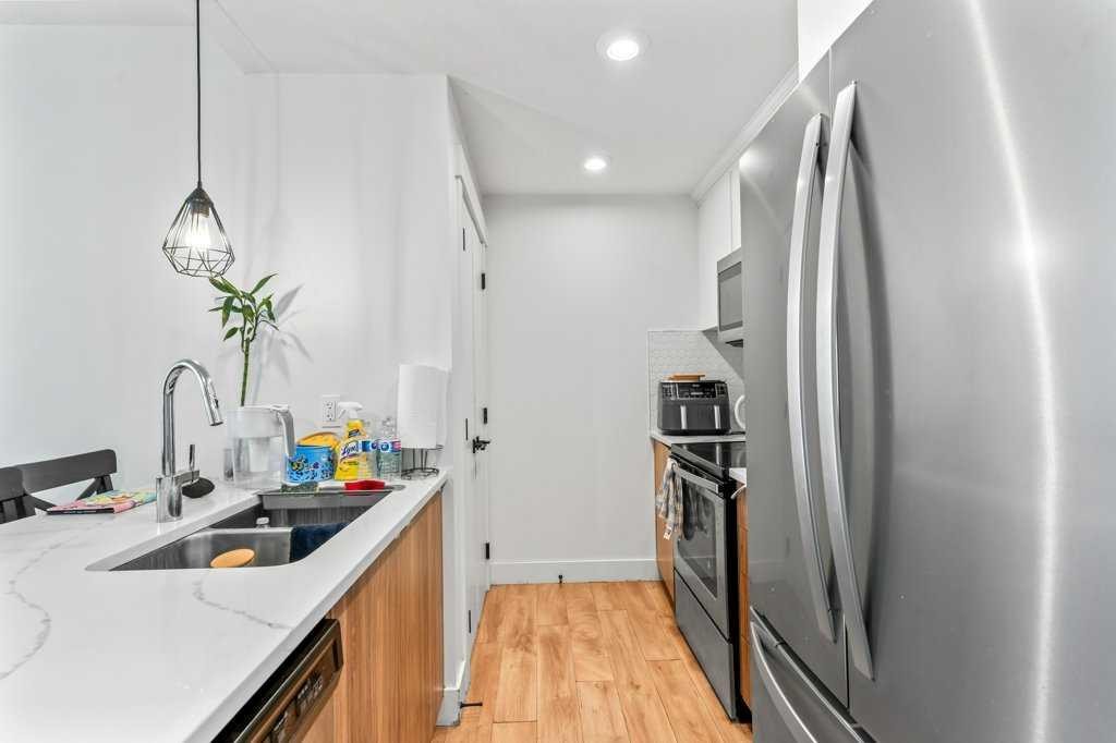 









110


Savanna

Walk Northeast,
Calgary,




AB
T3J 0Y2

