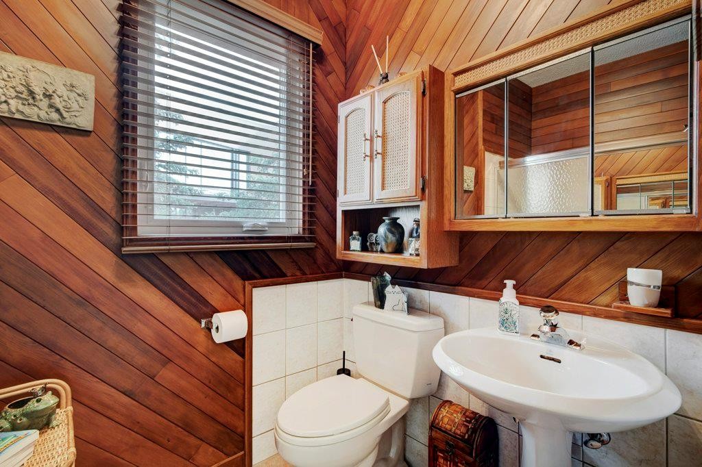 









1808


Salisbury

Street Southeast,
Calgary,




AB
T2G4K1

