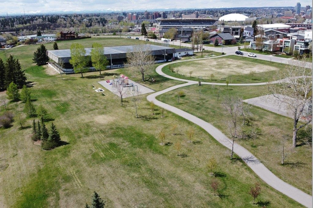 









1808


Salisbury

Street Southeast,
Calgary,




AB
T2G4K1

