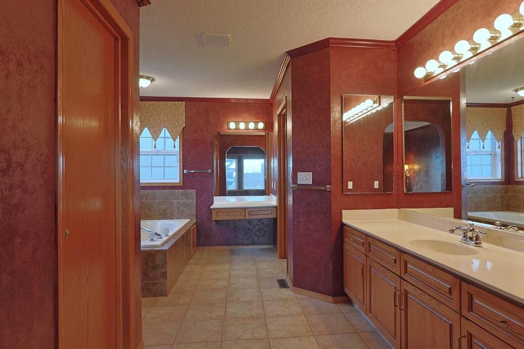 









111


Schubert

Place Northwest,
Calgary,




AB
T3L 1W5

