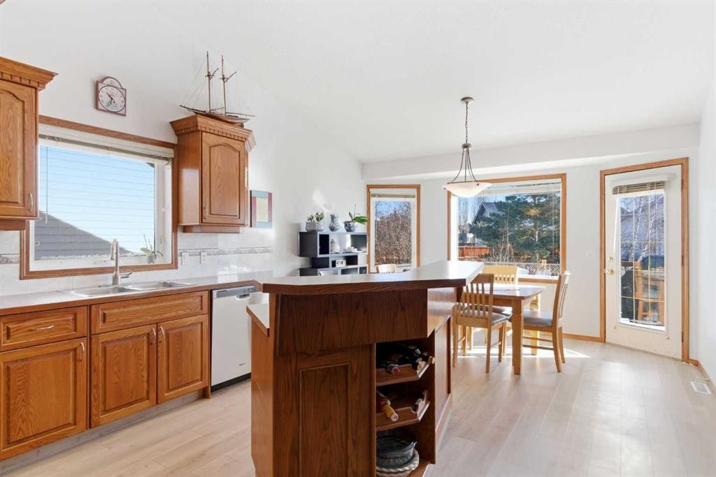 









247


Cambridge

Crescent,
Strathmore,




AB
T1P 1R9

