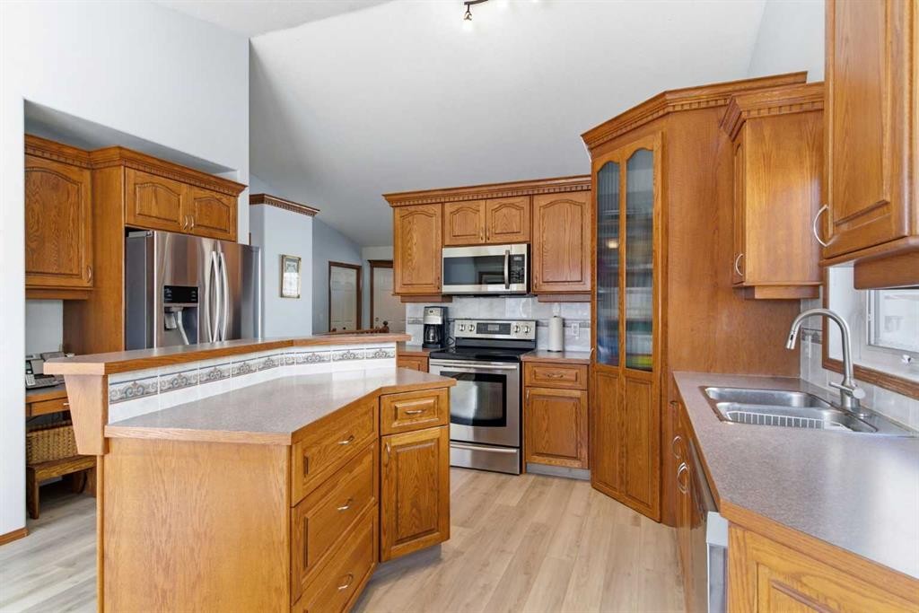 









247


Cambridge

Crescent,
Strathmore,




AB
T1P 1R9

