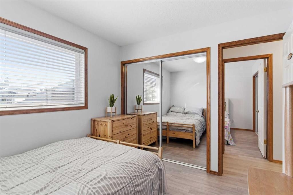 









247


Cambridge

Crescent,
Strathmore,




AB
T1P 1R9

