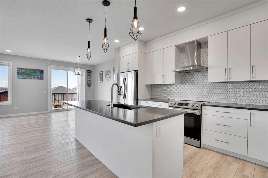 









179


Lucas

Heights Northwest,
Calgary,




AB
T3P 1X4

