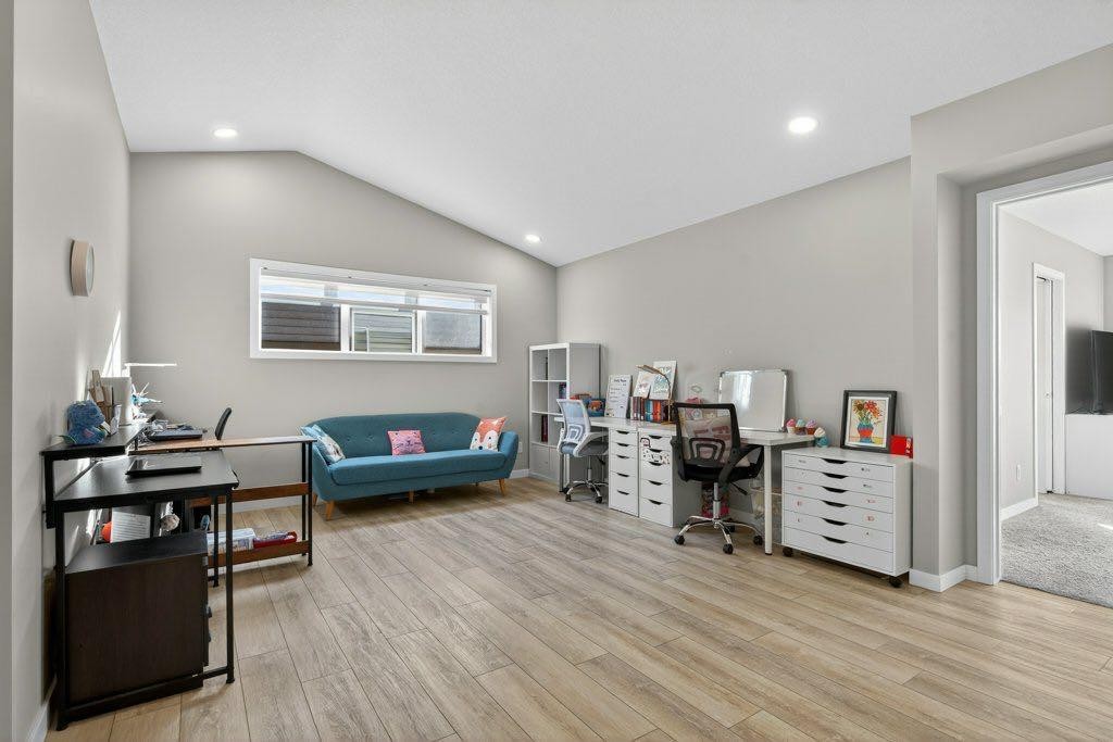 









665


Creekmill

Court Southwest,
Airdrie,




AB
T4B 5J8

