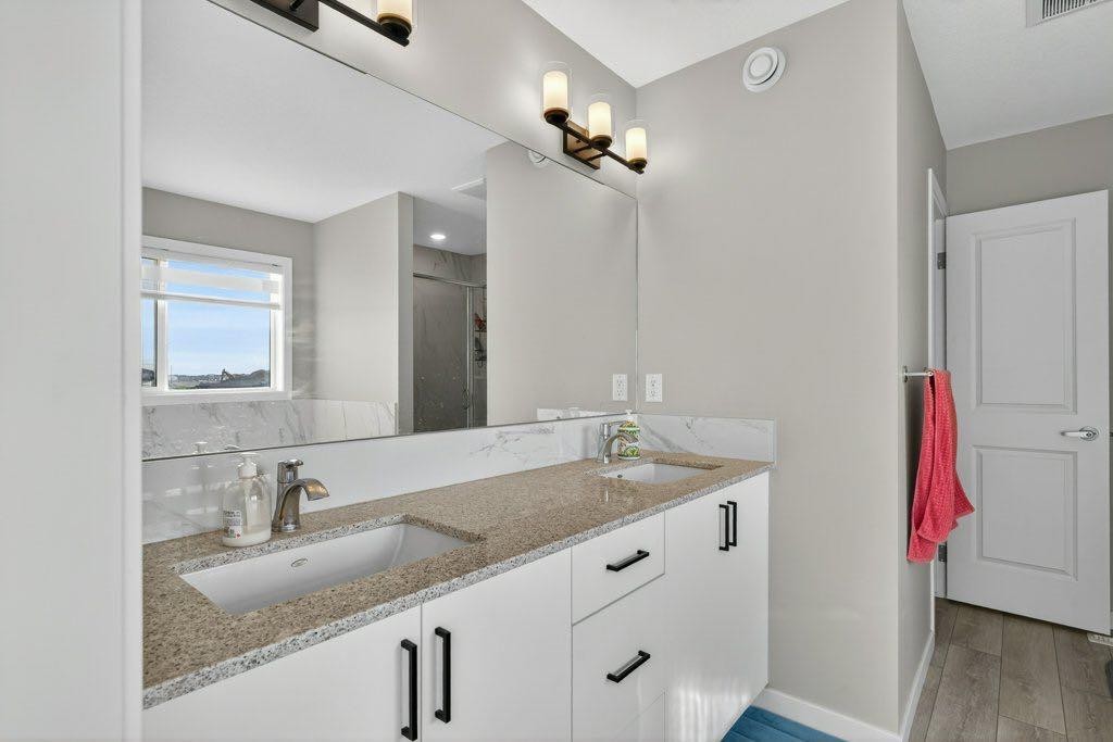 









665


Creekmill

Court Southwest,
Airdrie,




AB
T4B 5J8

