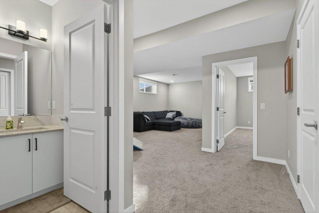 









665


Creekmill

Court Southwest,
Airdrie,




AB
T4B 5J8

