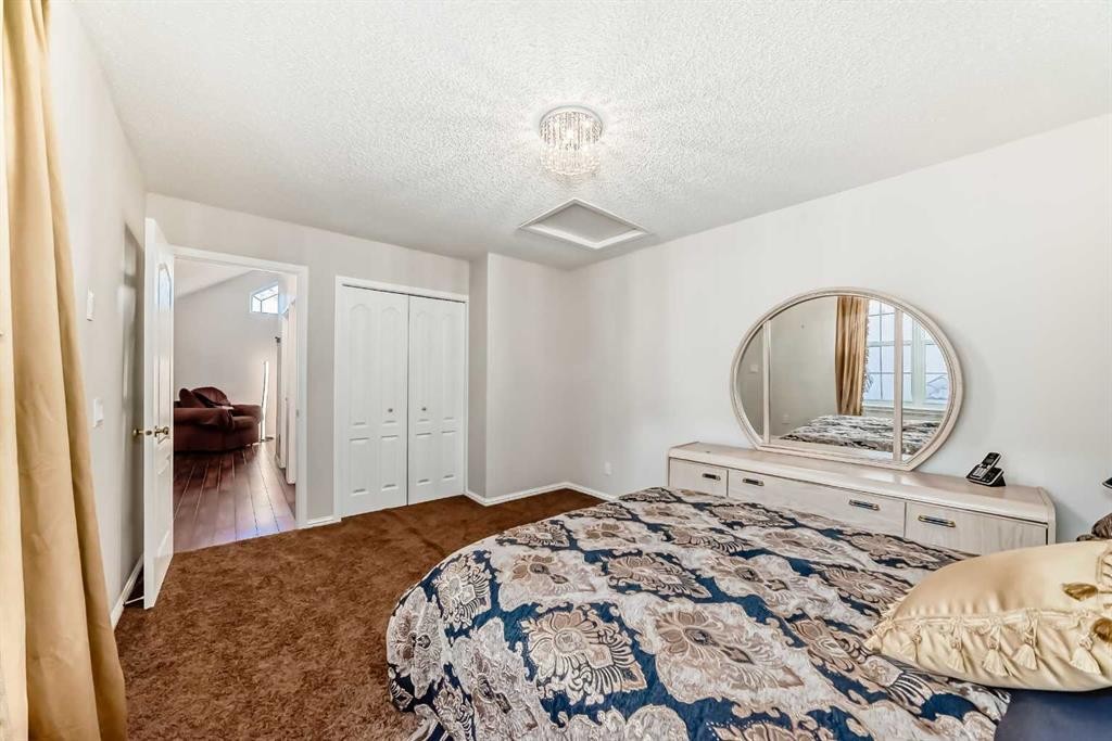 









1906


Patterson

View Southwest,
Calgary,




AB
T3H 3J9


