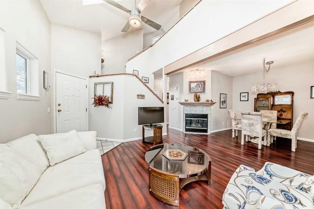 









1906


Patterson

View Southwest,
Calgary,




AB
T3H 3J9


