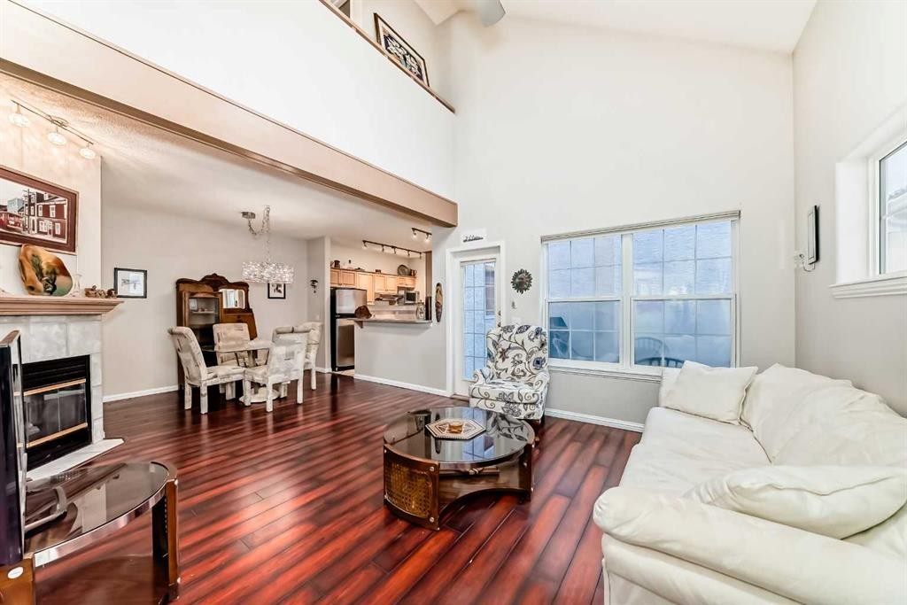 









1906


Patterson

View Southwest,
Calgary,




AB
T3H 3J9

