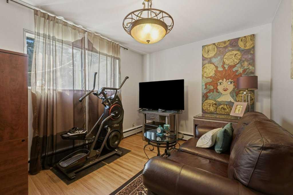 









2428


14

Street Southwest,
Calgary,




AB
T2T 3T6

