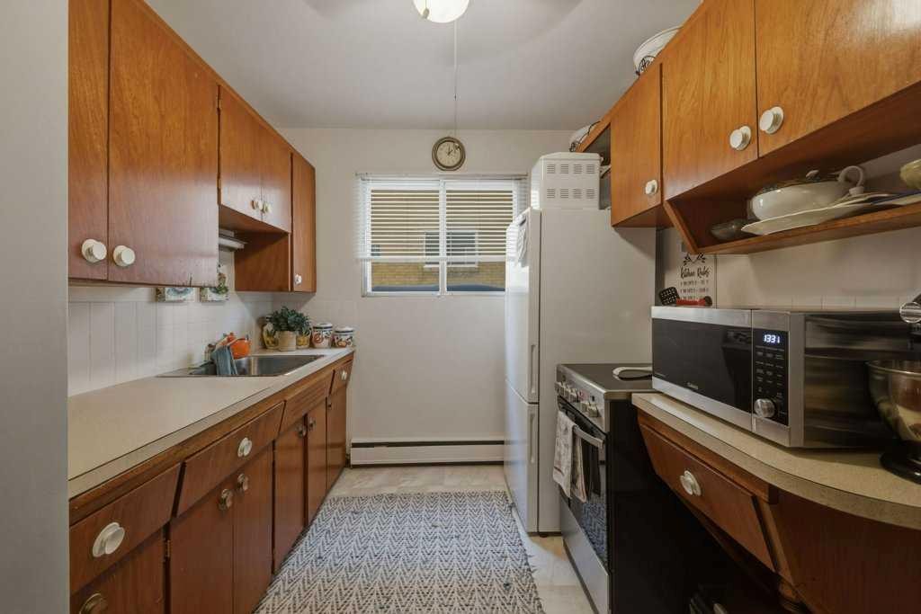 









2428


14

Street Southwest,
Calgary,




AB
T2T 3T6

