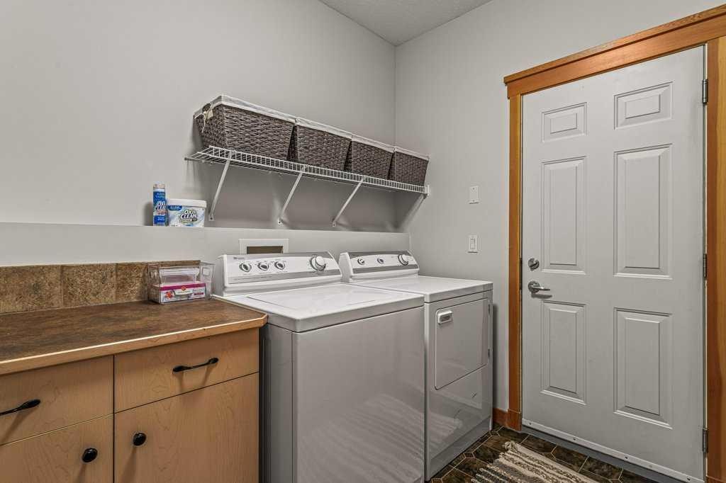 









215


Miskow

Close,
Canmore,




AB
T1W3G7


