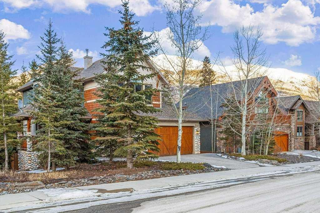









215


Miskow

Close,
Canmore,




AB
T1W3G7

