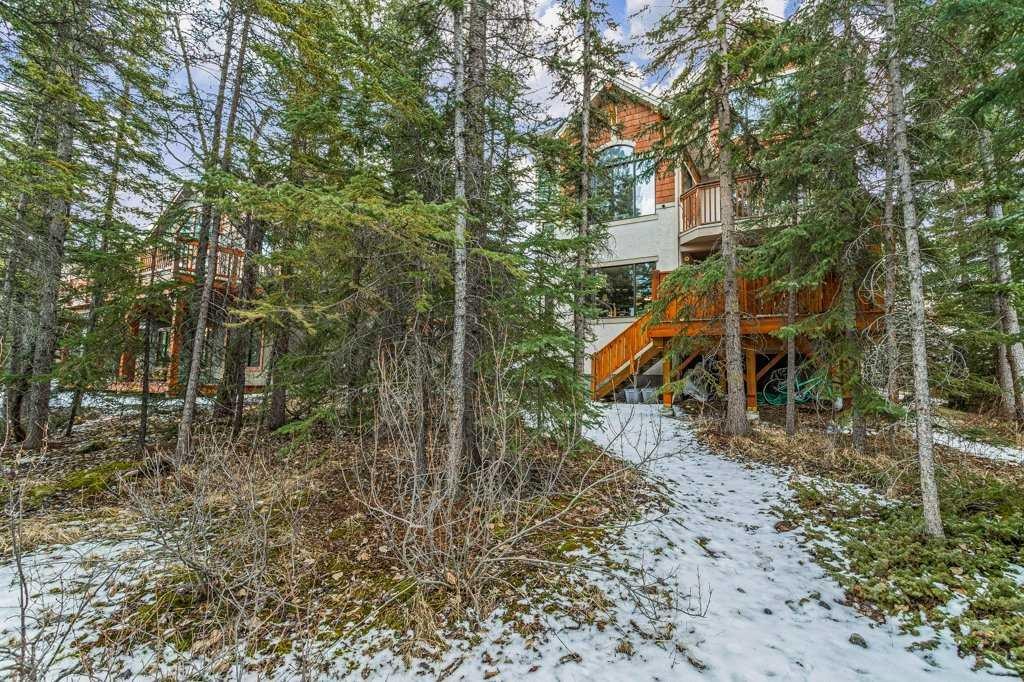 









215


Miskow

Close,
Canmore,




AB
T1W3G7

