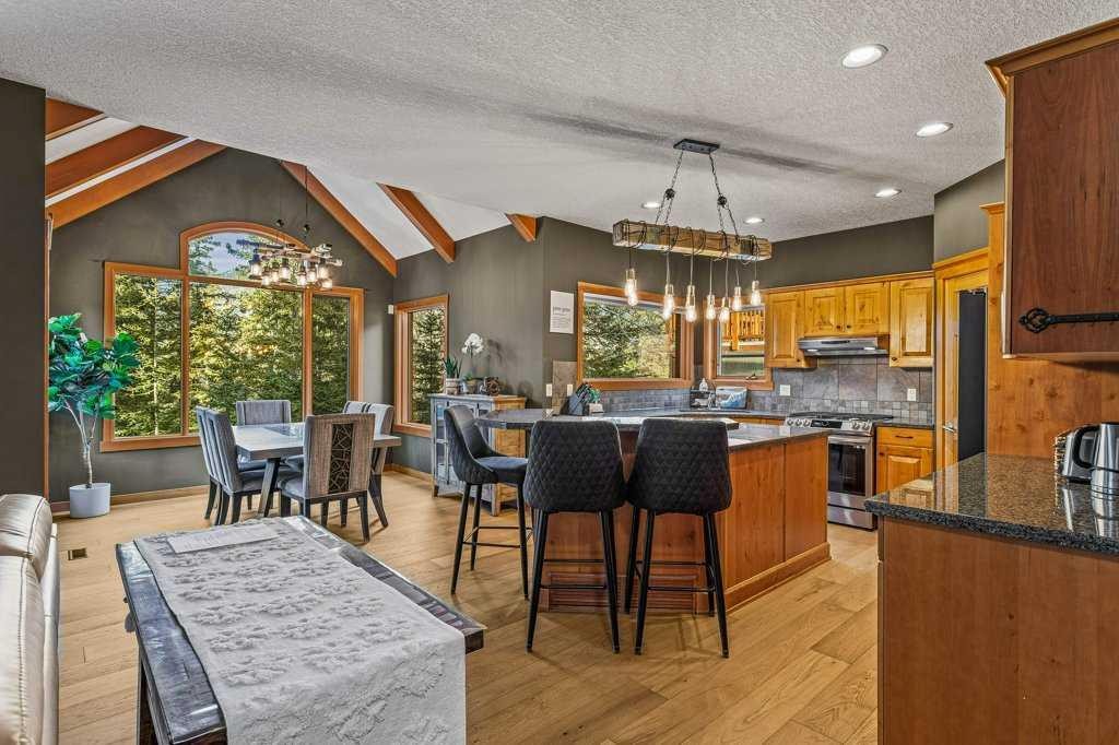 









215


Miskow

Close,
Canmore,




AB
T1W3G7

