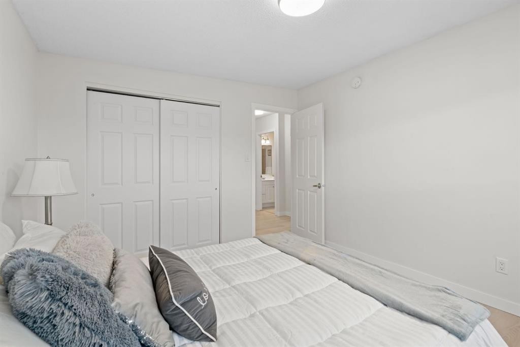 









8547


47

Avenue Northwest,
Calgary,




AB
T3B 1Z8

