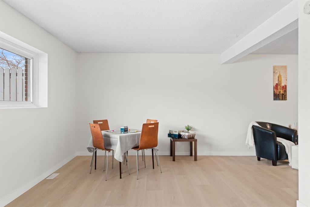 









8547


47

Avenue Northwest,
Calgary,




AB
T3B 1Z8

