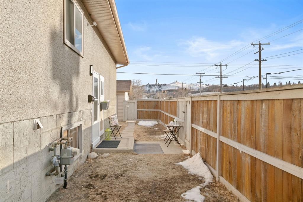 









8547


47

Avenue Northwest,
Calgary,




AB
T3B 1Z8

