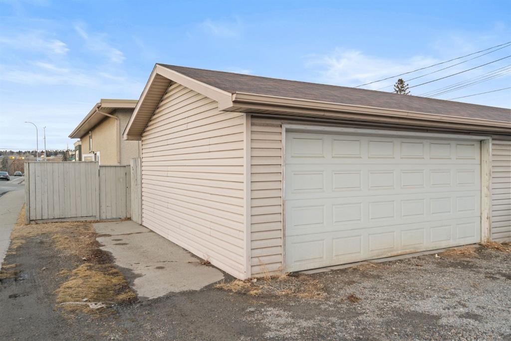 









8547


47

Avenue Northwest,
Calgary,




AB
T3B 1Z8

