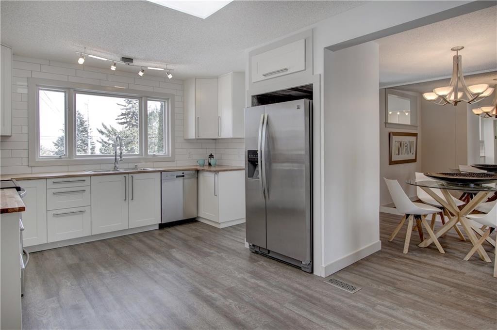 









10212


7

Street Southwest,
Calgary,




AB
T2W 0G3

