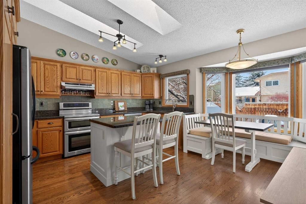 









204


Sunrise

Circle Southeast,
Calgary,




AB
T2X 2Z8

