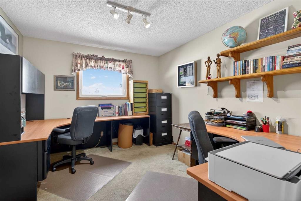 









204


Sunrise

Circle Southeast,
Calgary,




AB
T2X 2Z8


