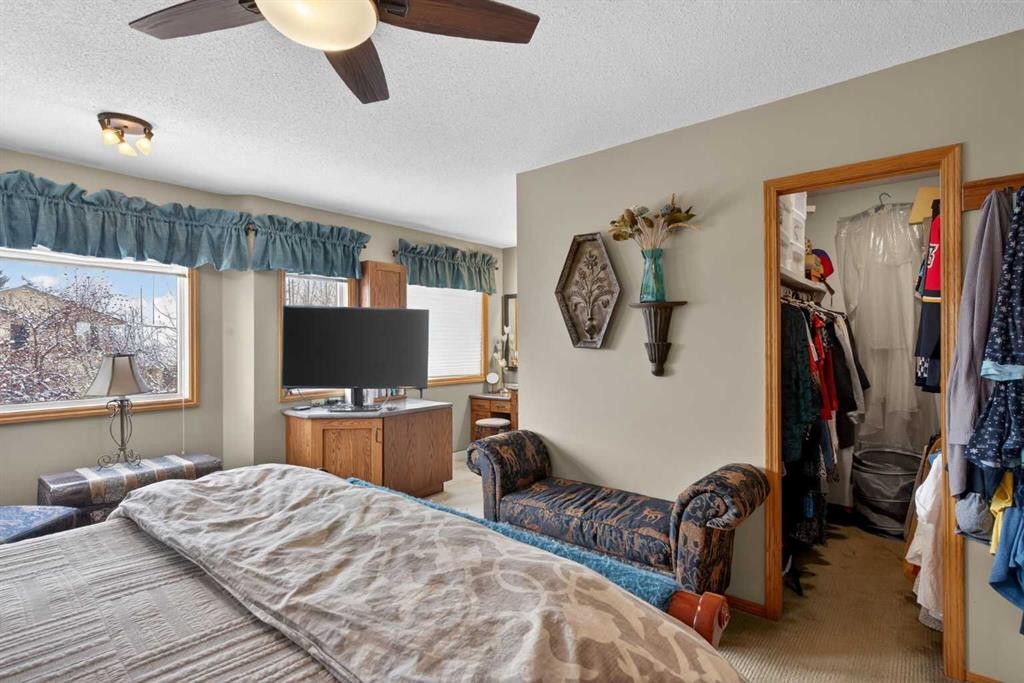 









204


Sunrise

Circle Southeast,
Calgary,




AB
T2X 2Z8

