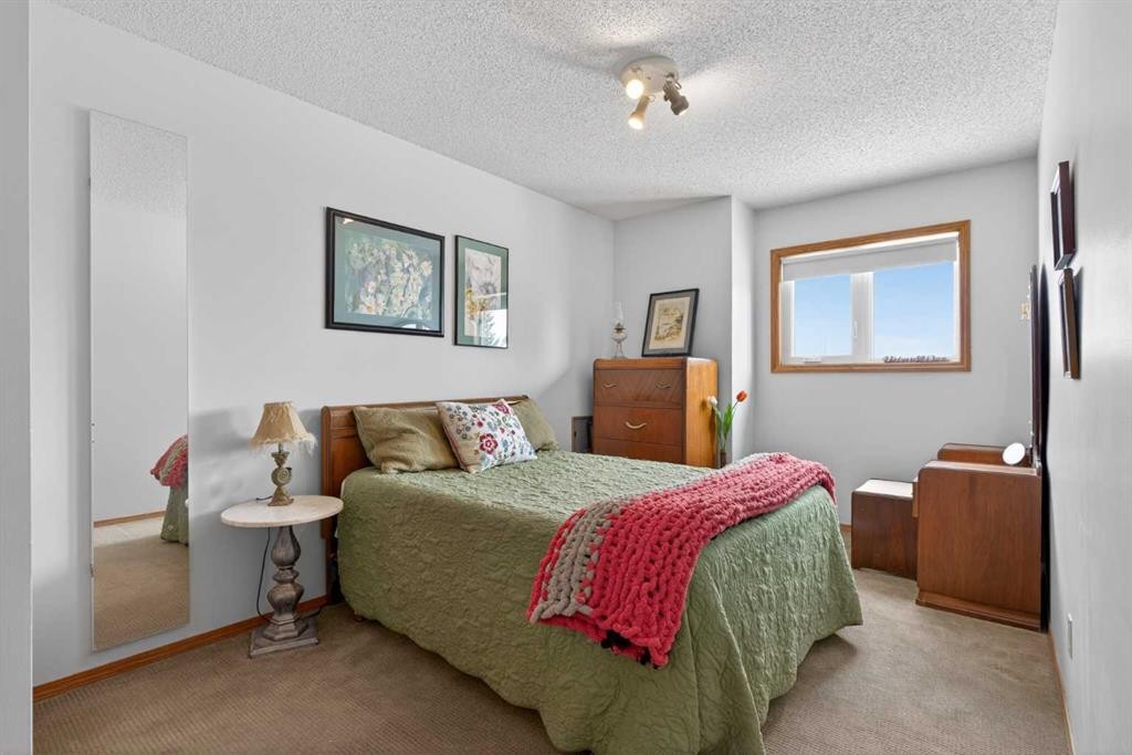 









204


Sunrise

Circle Southeast,
Calgary,




AB
T2X 2Z8

